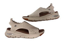 Load image into Gallery viewer, Women’s Sketchers Sling Back Sandals, 9
