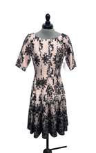 Load image into Gallery viewer, Women’s Dress Barn Short Sleeve Dress, Medium
