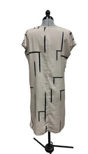 Load image into Gallery viewer, Women’s Emery Rose Sleeveless Dress, Medium
