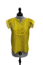 Load image into Gallery viewer, Women's Banana Republic Sleeveless Top, Small
