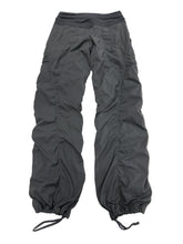 Load image into Gallery viewer, Women’s Lululemon Track Pants, 6
