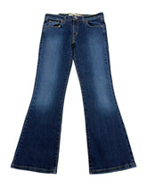 Load image into Gallery viewer, Women’s Levi Jeans, 9
