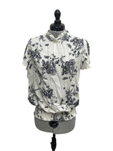 Load image into Gallery viewer, Women’s Rose + Olive Short Sleeve Blouse, Large
