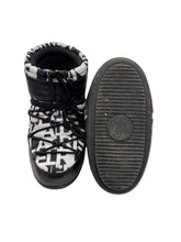 Load image into Gallery viewer, Karl Lagerfeld Moon Boots, US 8
