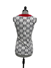 Load image into Gallery viewer, Women’s Lululemon Sleeveless Top, Size 4
