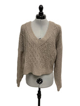 Load image into Gallery viewer, Women’s RD Style Long Sleeve Sweater, Medium
