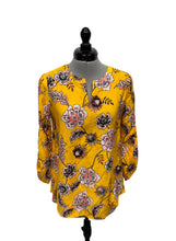 Load image into Gallery viewer, Women’s Van Heusen Long Sleeve Top, XSmall
