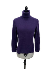 Load image into Gallery viewer, Women’s Charter Club Long Sleeve Sweater, Medium
