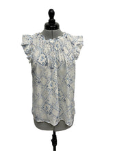 Load image into Gallery viewer, Women’s Monteau Sleeveless Blouse, Large
