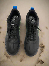 Load image into Gallery viewer, Men’s Puma Running Shoes, Size 11
