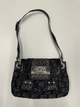 Load image into Gallery viewer, Women’s Guess Purse
