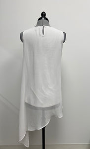 Women’s Saks Fifth Avenue Sleeveless Blouse, Medium