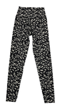 Load image into Gallery viewer, Women’s Aerie Leggings, Small
