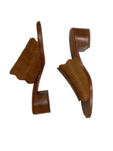 Load image into Gallery viewer, Women’s FRYE Sandals, US 8

