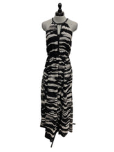 Load image into Gallery viewer, Women’s H&amp;M Sleeveless Dress, Size 6
