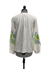 Load image into Gallery viewer, Women’s Charlie B Long Sleeve Blouse, Medium
