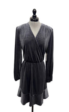 Load image into Gallery viewer, Women’s Dex Long Sleeve Dress, Medium
