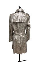 Load image into Gallery viewer, Women’s Tuzzi  Light Long Sleeve Jacket, Medium
