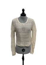 Load image into Gallery viewer, Women’s RW&amp;Co Long Sleeve Top, Medium
