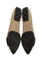 Load image into Gallery viewer, Women’s Burberry Shoes, 37
