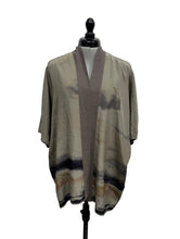 Load image into Gallery viewer, Women’s Wilfred Short Sleeve Blouse, Small
