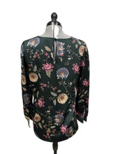 Load image into Gallery viewer, Women’s Vince Camuto Long Sleeve Blouse, Small
