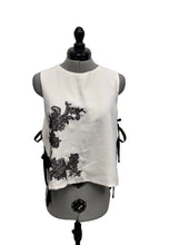 Load image into Gallery viewer, Women’s Zara Sleeveless Blouse, Medium
