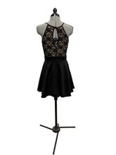 Load image into Gallery viewer, Women’s Emerald Sundae Sleeveless Dress, Size 5
