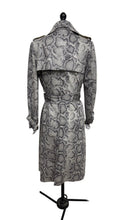 Load image into Gallery viewer, Women’s Few Moda Long Sleeve Jacket, Small
