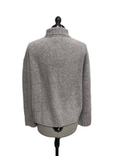 Load image into Gallery viewer, Women’s Banana Republic Long Sleeve Sweater, XSmall
