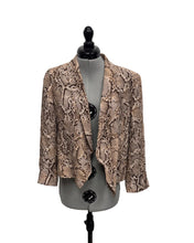 Load image into Gallery viewer, Women’s Zara Long Sleeve Blazer, Medium
