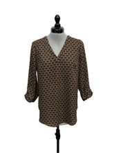 Load image into Gallery viewer, Women’s Danielrainn Long Sleeve Blouse, Small
