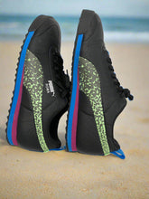 Load image into Gallery viewer, Men’s Puma Running Shoes, Size 11

