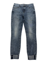 Load image into Gallery viewer, Women’s Fidelity Jeans, 26
