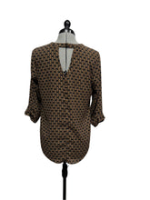 Load image into Gallery viewer, Women’s Danielrainn Long Sleeve Blouse, Small
