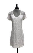 Load image into Gallery viewer, Women’s Tommy Bahama Short Sleeve Dress, Medium
