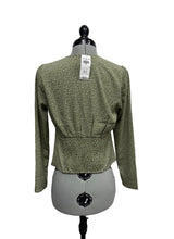 Load image into Gallery viewer, Women’s Abercrombie &amp; Fitch Long Sleeve Blouse, Small
