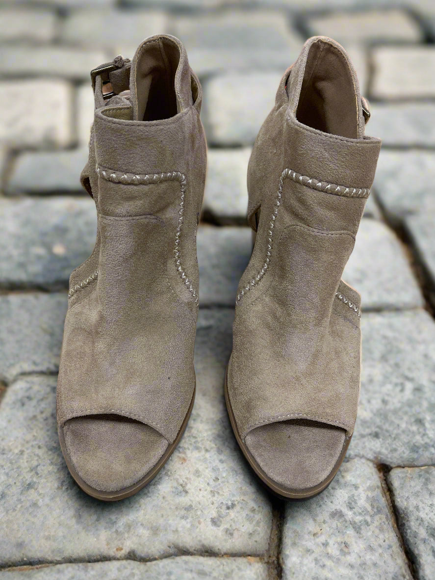 Women’s Diba High Heels Size 9