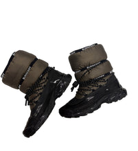 Load image into Gallery viewer, Women’s Burberry Boots, 35

