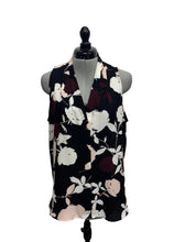 Load image into Gallery viewer, Women’s Vince Camuto Sleeveless Blouse, Medium
