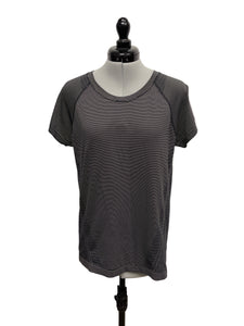 Women’s Athleta Short Sleeve Top, Size 6