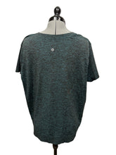 Load image into Gallery viewer, Men’s Lululemon Short Sleeve Top, Medium
