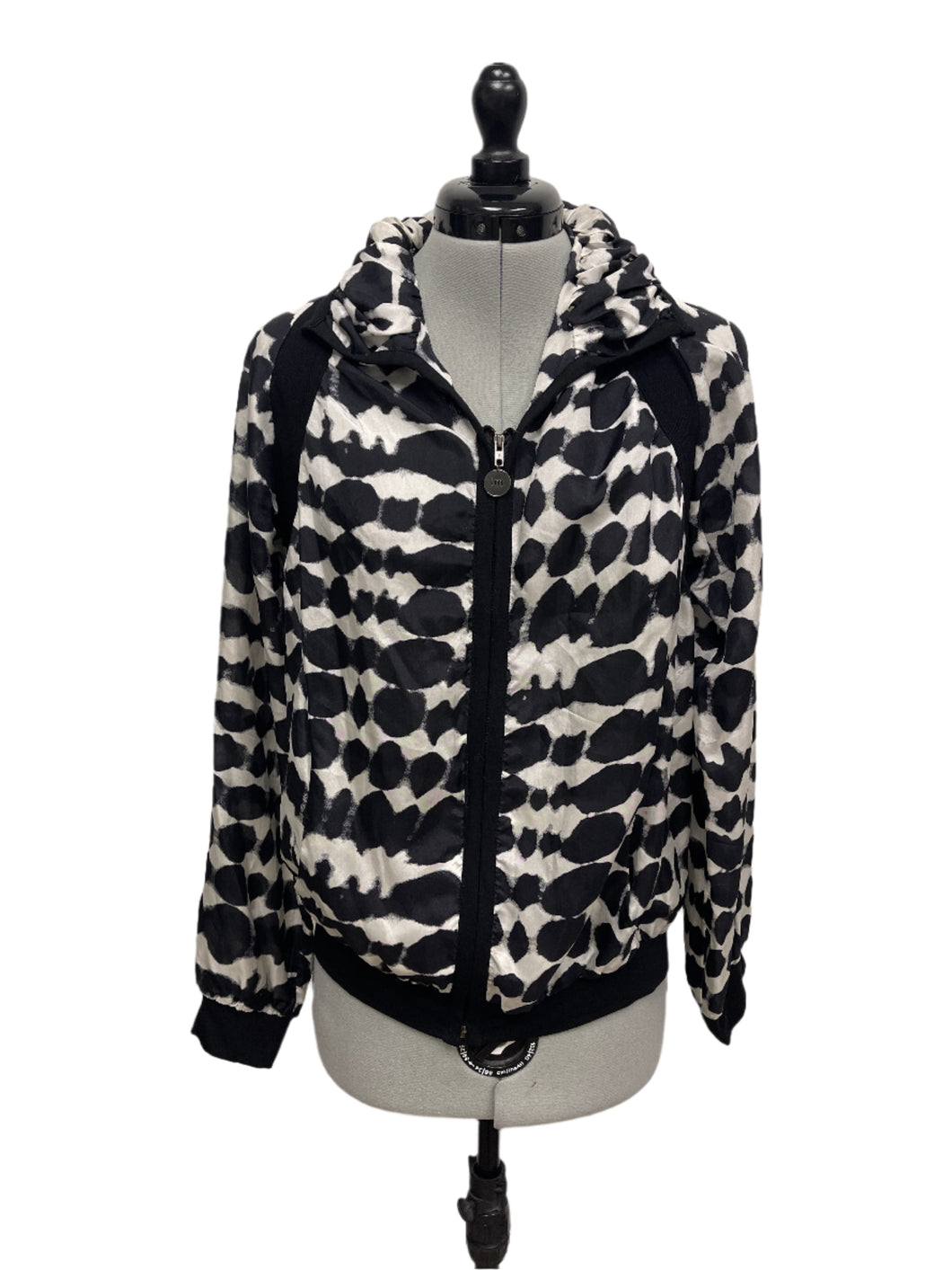 Women’s Mi-Tu Long Sleeve Jacket, Size 44