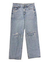 Load image into Gallery viewer, Women’s American Eagle Jeans, 6
