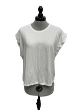 Load image into Gallery viewer, Women’s Babaton Sleeveless Top, Large
