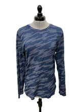Load image into Gallery viewer, Men’s Lululemon Long Sleeve Top, Medium
