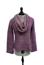 Load image into Gallery viewer, Women’s Style Benneton Long Sleeve Sweater, Medium
