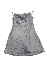 Load image into Gallery viewer, Women’s La Vie en Rose Sleepwear, Medium
