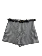 Load image into Gallery viewer, Women’s Zara Skort, Small
