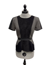Load image into Gallery viewer, Women’s BCBG Short Sleeve Top, XS
